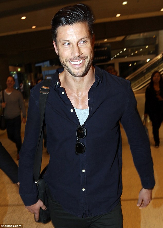 Bachelor Australia - Season 3 - Sam Wood - (Male) - SM - IG - Media - *Sleuthing* - *Spoilers* #2 - Page 73 2C61C13700000578-0-image-a-89_1442413196845