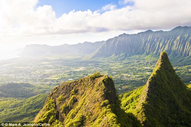 Shooting of movies and the Hawaiian Islands 2DB545B100000578-3284189-image-a-115_1445618662342