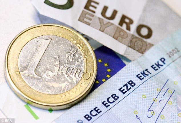 Now Juncker to force all remaining EU countries to adopt the euro after Brexit paves way for single monetary union 09827161000005DC-3664468-image-a-8_1467133415002