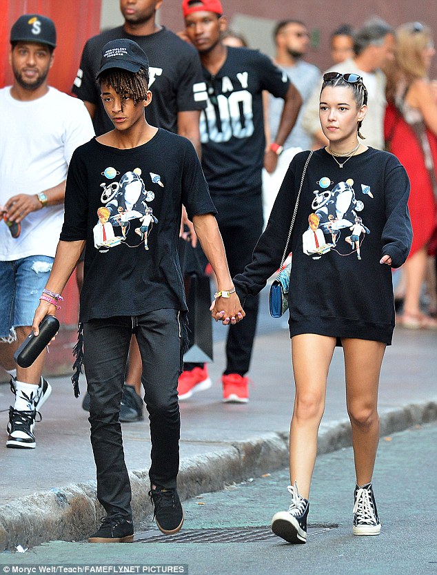 ¿Cuánto mide Jaden Smith? - Altura - Real height 37A5615700000578-3762081-image-a-84_1472370090499