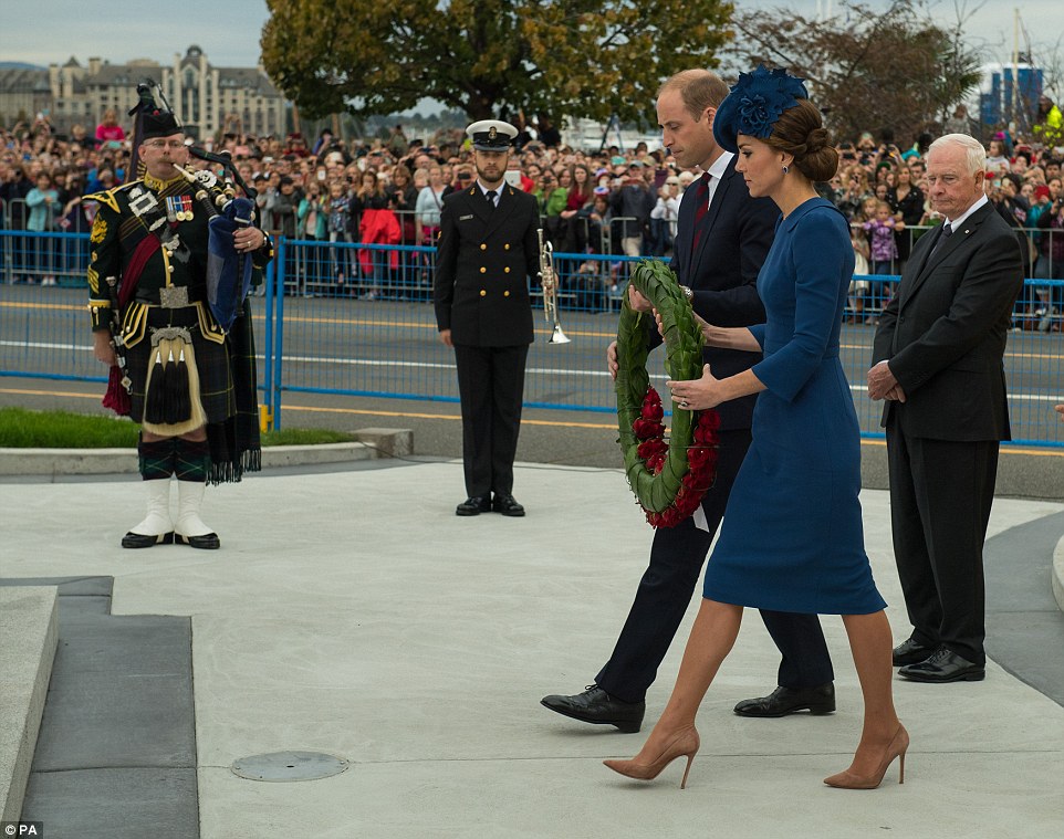 WILLIAM Y KATE VISITA OFICIAL A CANADÁ DEL 24 DE SEPT. AL 1 DE OCT - Página 8 38C4C78900000578-3805952-image-a-4_1474786950274