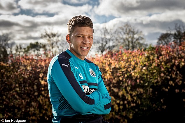 Dwight Gayle  39F4435400000578-0-image-a-40_1478292415314