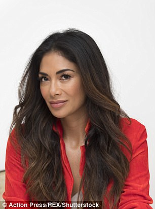 Nicole Scherzinger - Página 6 4087B41000000578-4521426-image-a-84_1495191186642