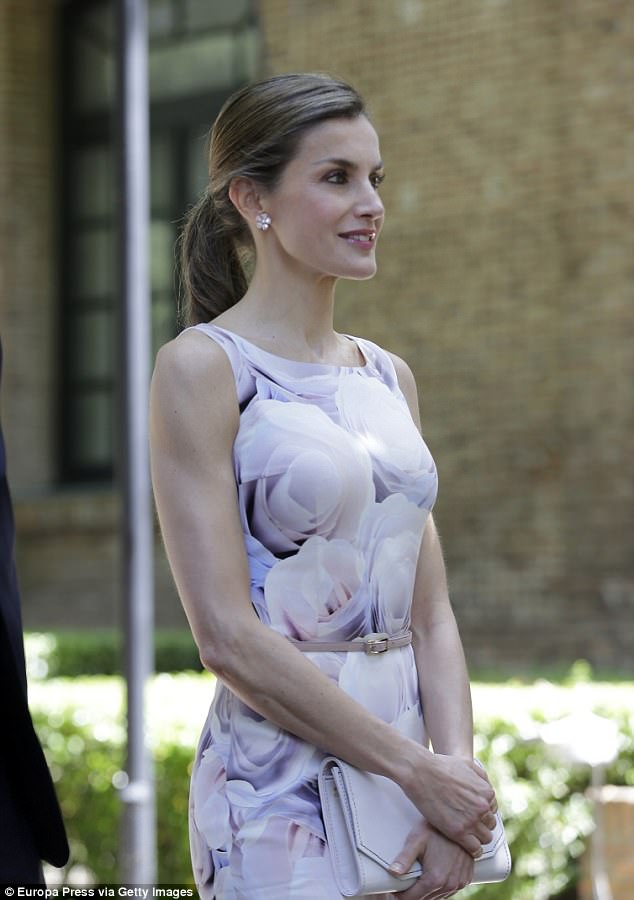 AGENDA PERSONAL DE LA REINA LETIZIA  (2da parte-Años 2016/17/18) - Página 10 4169D9E900000578-4603350-image-a-3_1497441180518