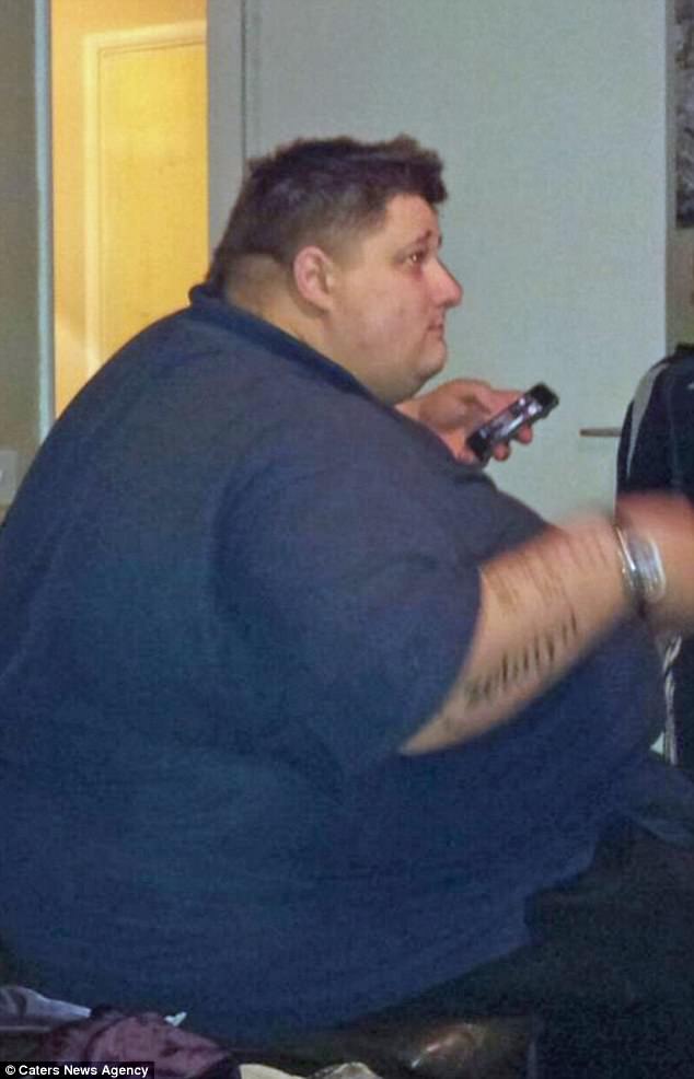 Morbidly obese man who weighed 51 STONE is asking strangers to fund his £15,000 skin removal surgery after losing half his body weight 44B9A3DE00000578-4938200-image-a-45_1506860991625