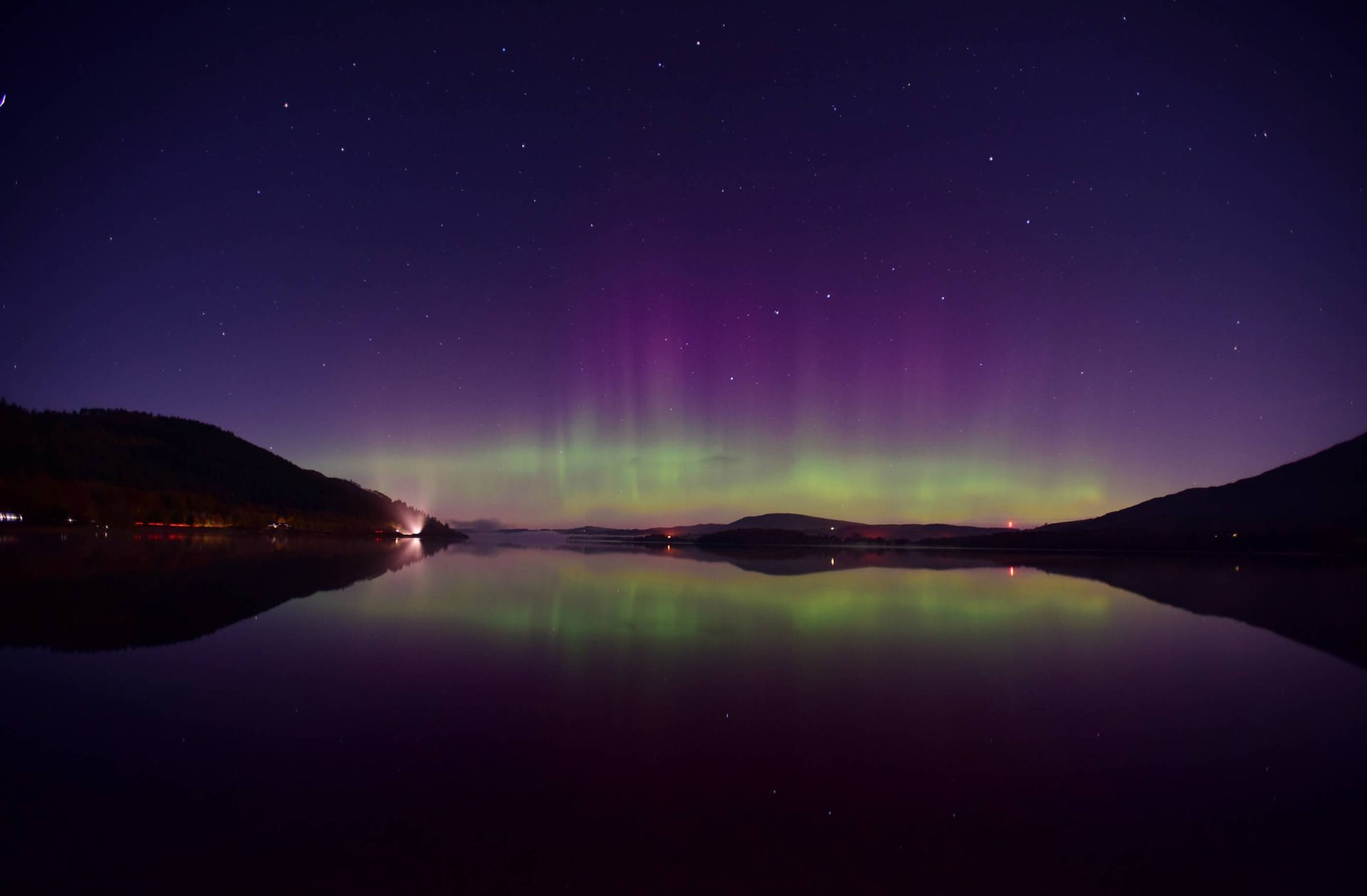 Northern Lights seen from Great Britain 46206E7E00000578-0-image-m-25_1510178386944