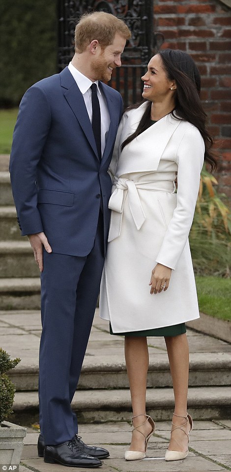 COMPROMISO DEL PRÍNCIPE HARRY CON MEGHAN MARKLE 46BCA7C700000578-5111813-image-m-56_1511792098952