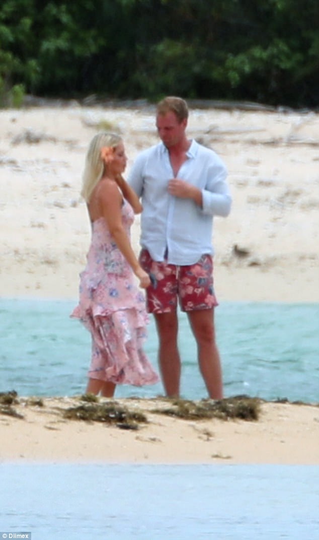 Bachelor In Paradise Australia - Season 1 - Media SM - *Sleuthing Spoilers* - Page 11 46FF47B800000578-0-image-m-4_1512936193341