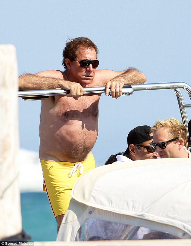 Steve Wynn 489C100200000578-5317565-image-a-26_1516994126561