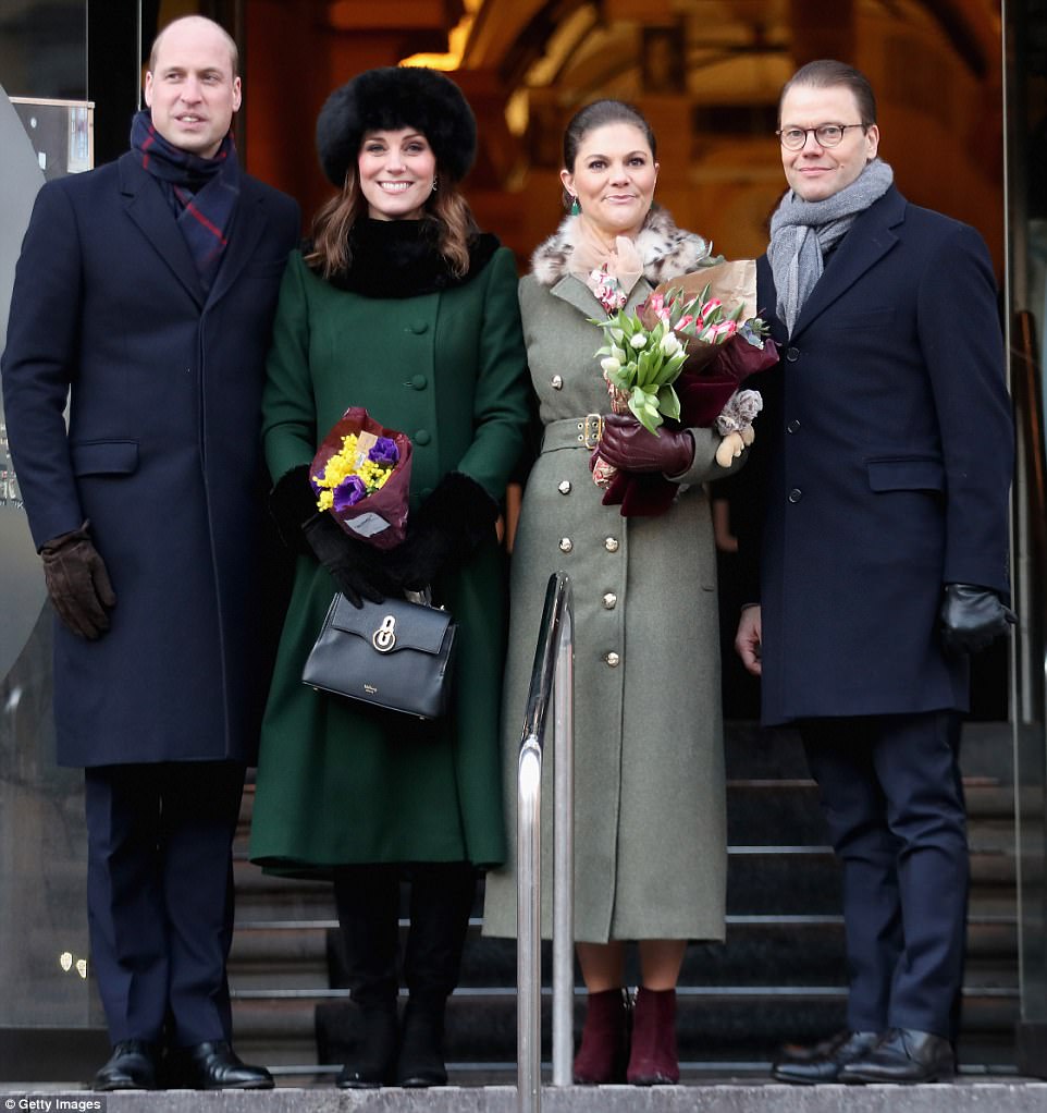 VISITA OFICIAL DE WILLIAM Y KATE A SUECIA Y NORUEGA - Página 2 48BB9FEB00000578-5329979-image-m-92_1517328366348