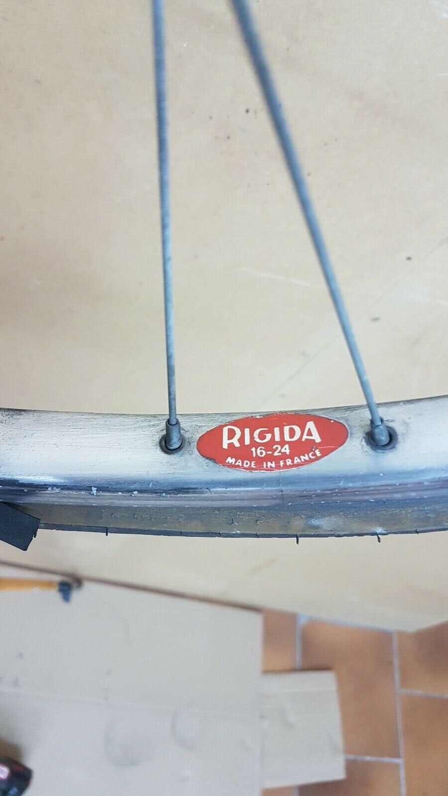 "rigida 16-24" quelle largeur de jante ? S-l1600