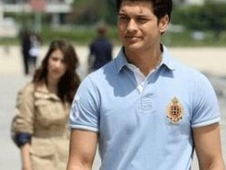 Çağatay Ulusoy'a dolandırıcı şoku Esh_32723