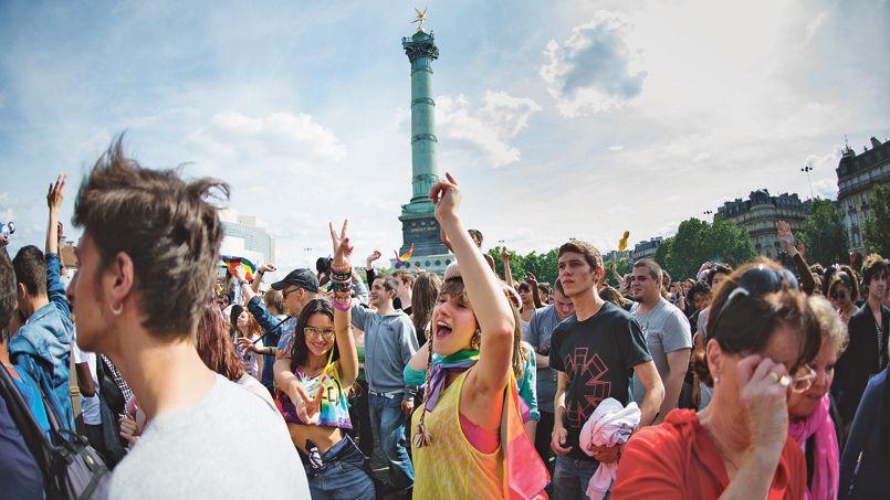 Et après les chances pour la France, les mange merde LGBT PHO5dc16f0a-fe0b-11e3-8082-f5c334d40b62-805x453