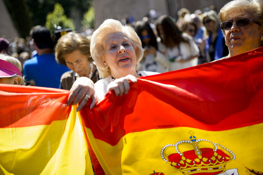 ¡En España empieza a amanecer!! Los patriotas invaden la Plaza de Colón en Madrid, al grito de "¡España, España!" Slide_429522_5566278_compressed