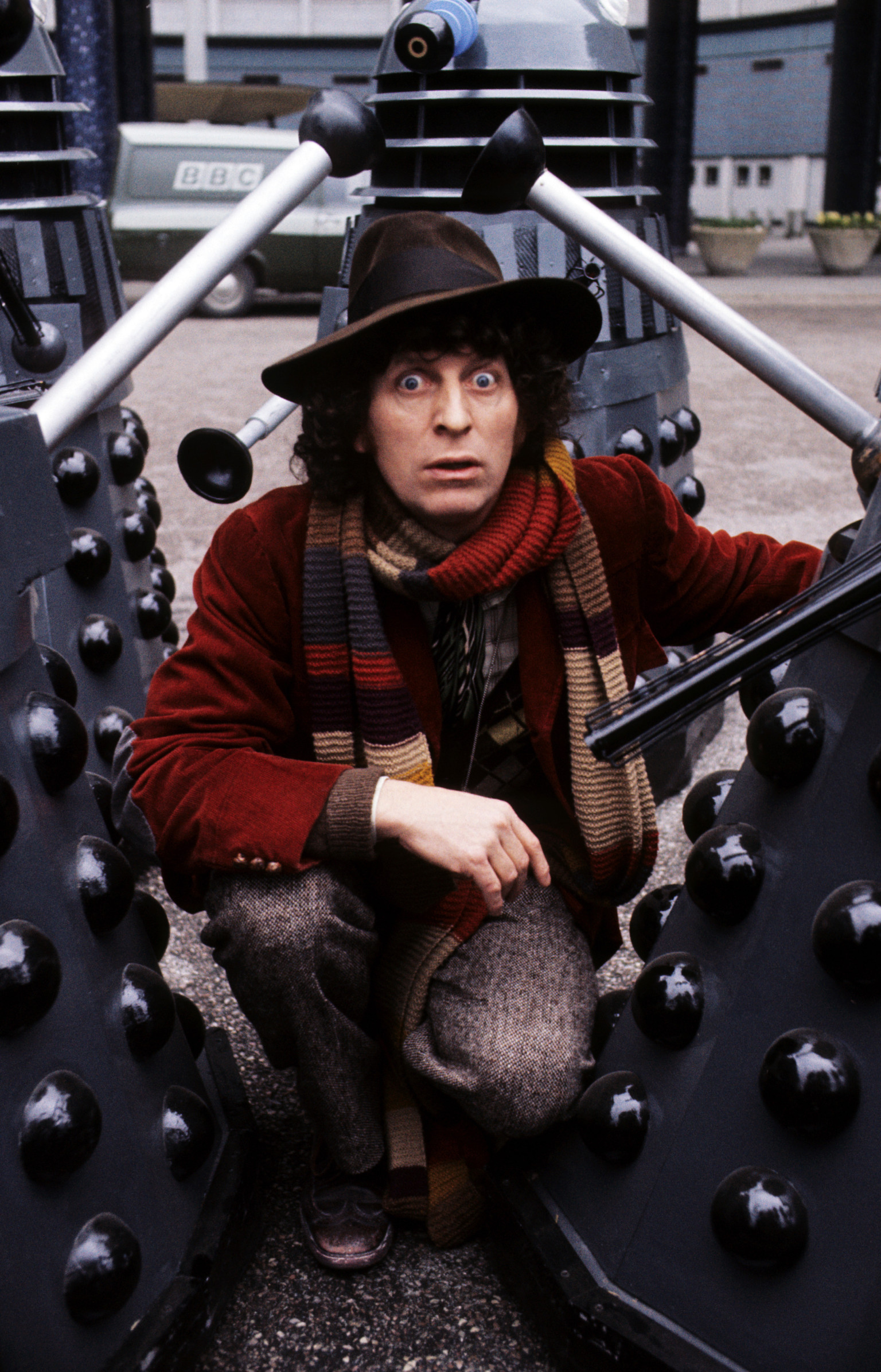 TOP 10 de vos séries préférées! O-TOM-BAKER-DOCTOR-WHO-facebook