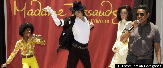 Museu de cera de Londres inaugura três novas estátuas de Michael Jackson R-MICHAEL-JACKSON-WAX-large570