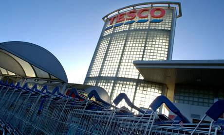 Tesco v Česku spustí virtuálního operátora. Zřejmě už příští rok FIH2740e8_ALAMY_AMM8E4