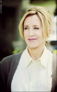 Felicity Huffman  0YTCBgRq