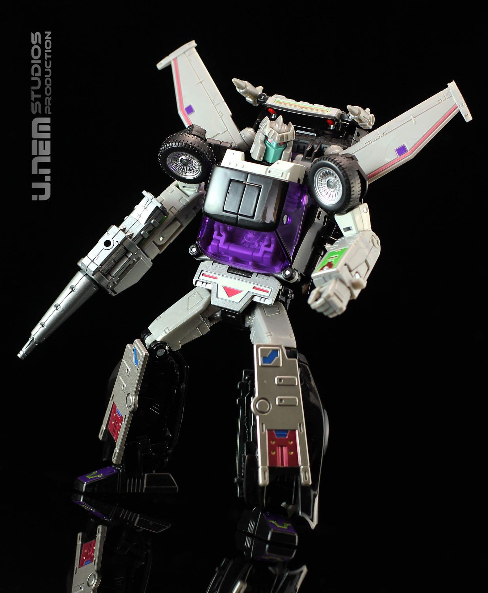 [Masterpiece] MP-25 Tracks/Le Sillage (bleu) ― MP-25L LoudPedal/Tapageur (noir) ― MP-26 Road Rage/Rageuse (rouge) - Page 6 0swuPUcG