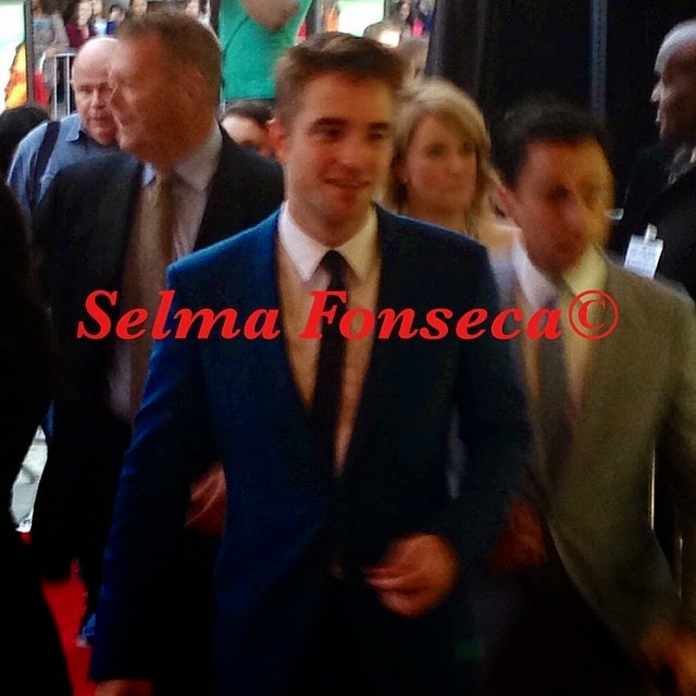 14 Junio - Nuevas Fotos Fan de Rob en After Party de The Rover en LA!!! 0ykdQwhc