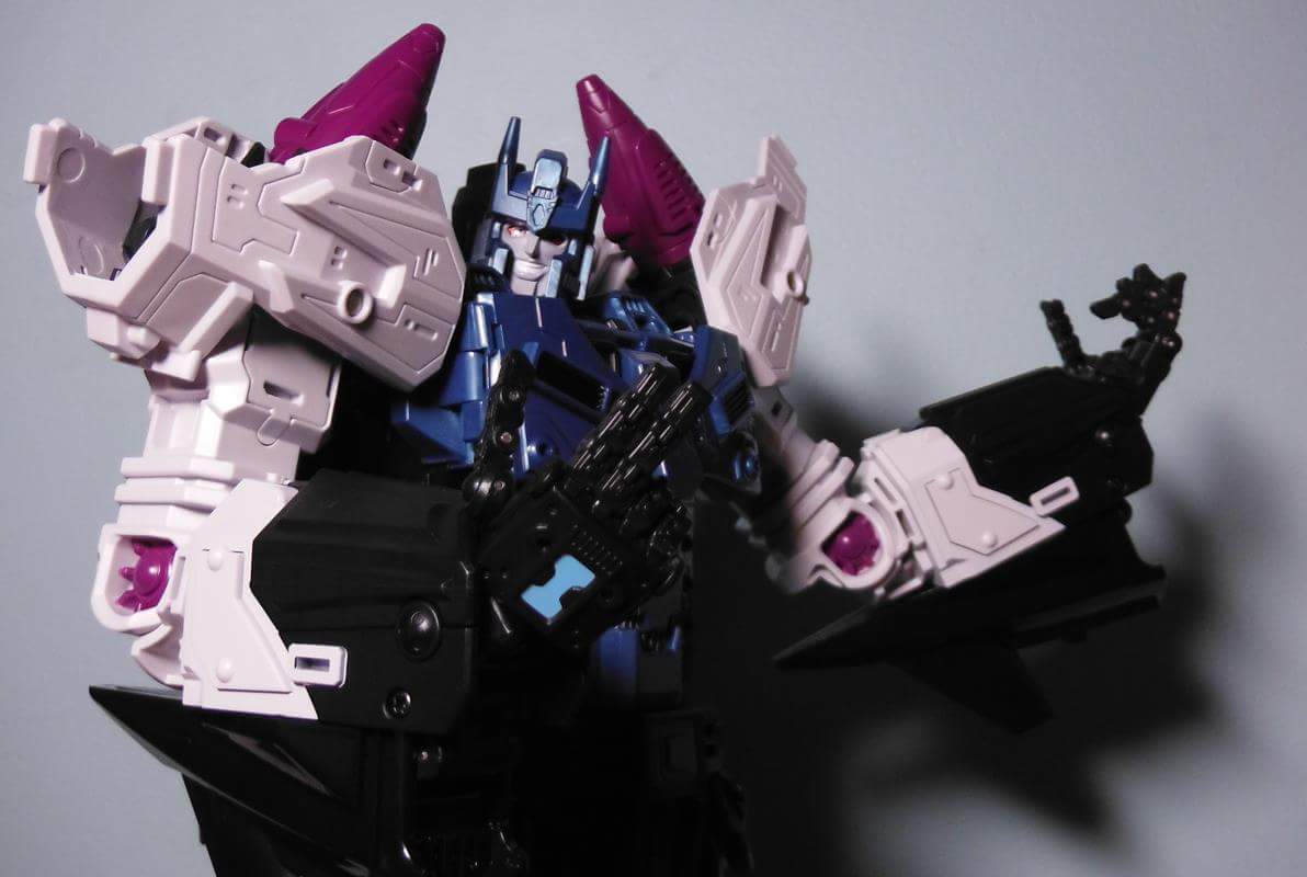 [Mastermind Creations] Produit Tiers - R-17 Carnifex - aka Overlord (TF Masterforce) - Page 3 18XphOMw