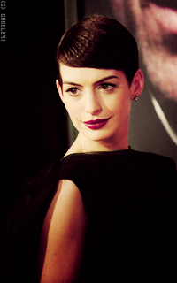 Anne Hathaway 1FOPYD9f