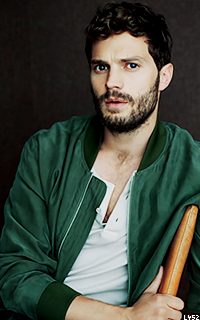 Jamie Dornan 1kF3Onyu