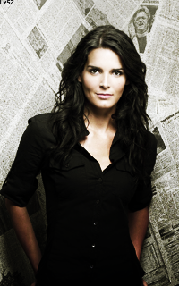 Angie Harmon 20WmUeCy