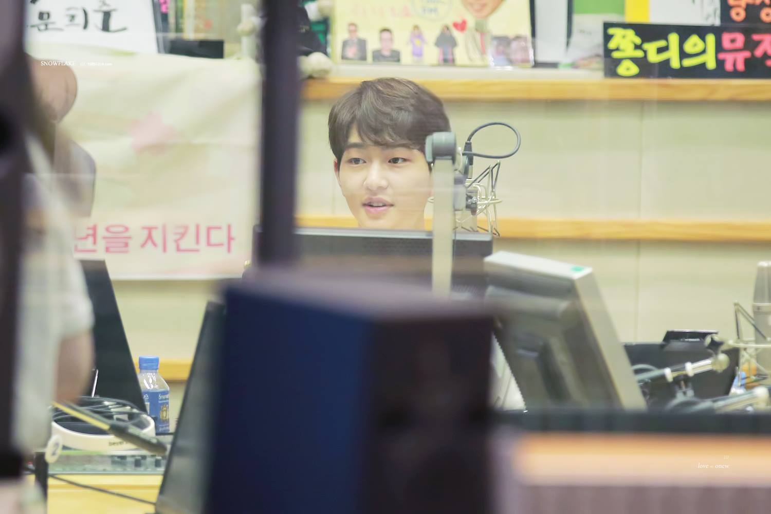 [IMG/160705] Onew @ DJ Especial - KBS Sukira Kiss The Radio 2PyVkweS