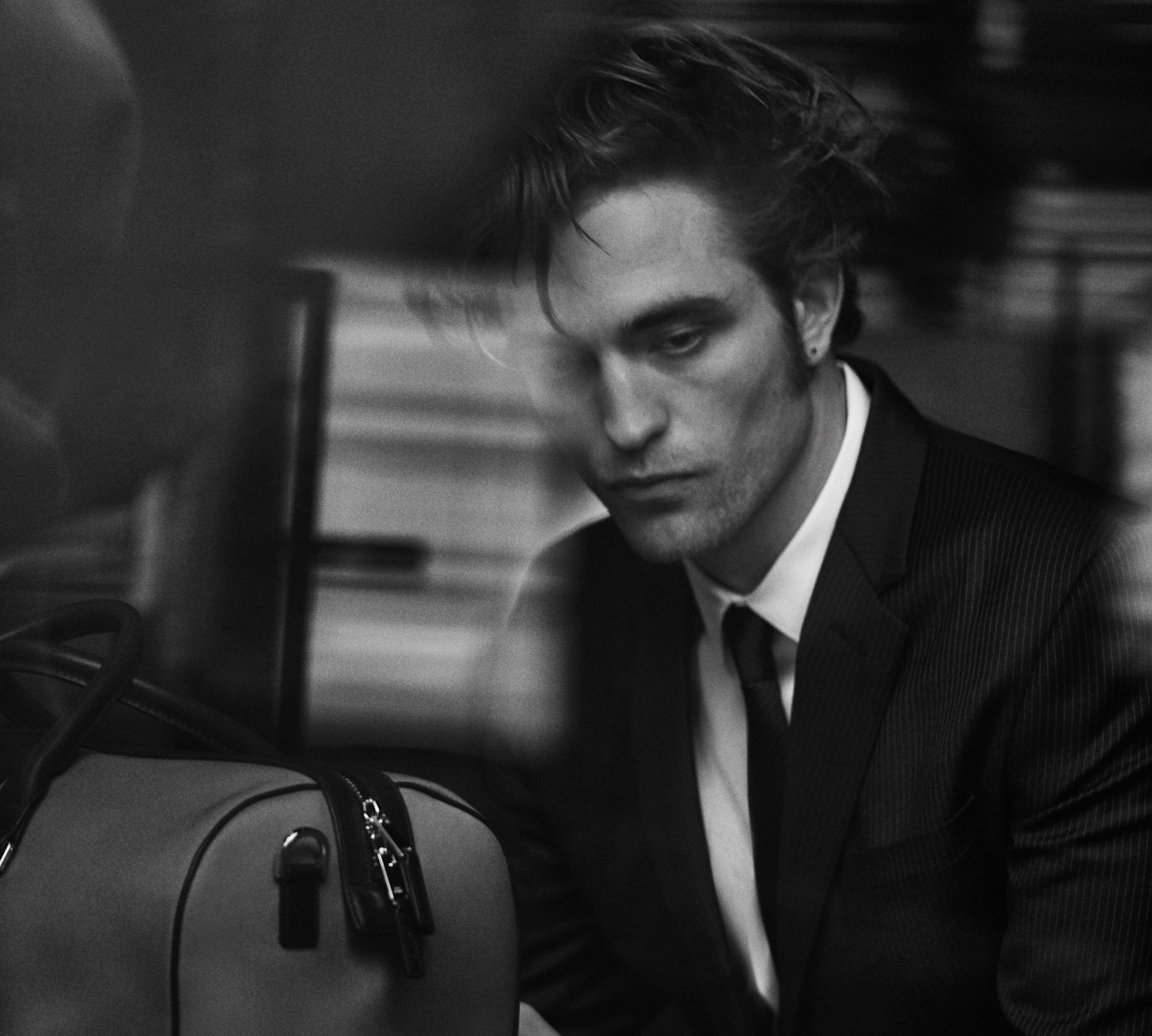 19 Mayo - Nuevas fotos de Rob para DIOR!!!! 2jxuf4rP