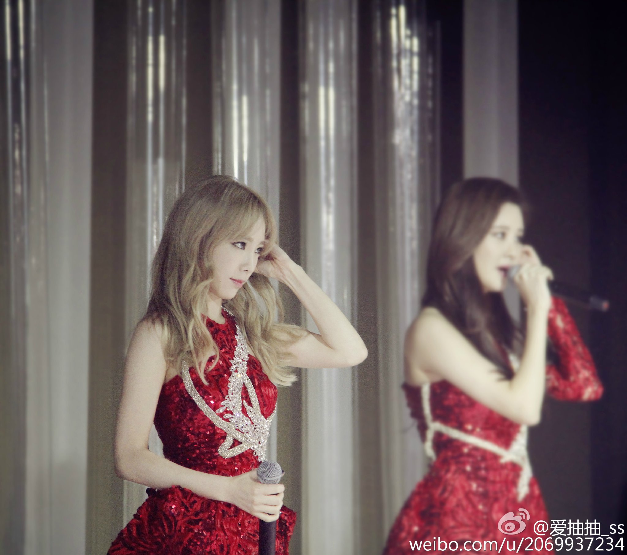 [PIC][27-10-2015]TaeTiSeo khởi hành đi Thượng Hải – Trung Quốc để tham dự "Lễ kỷ niệm 35 năm thành lập Louis Quatorze" vào sáng nay - Page 4 36IyDWfb