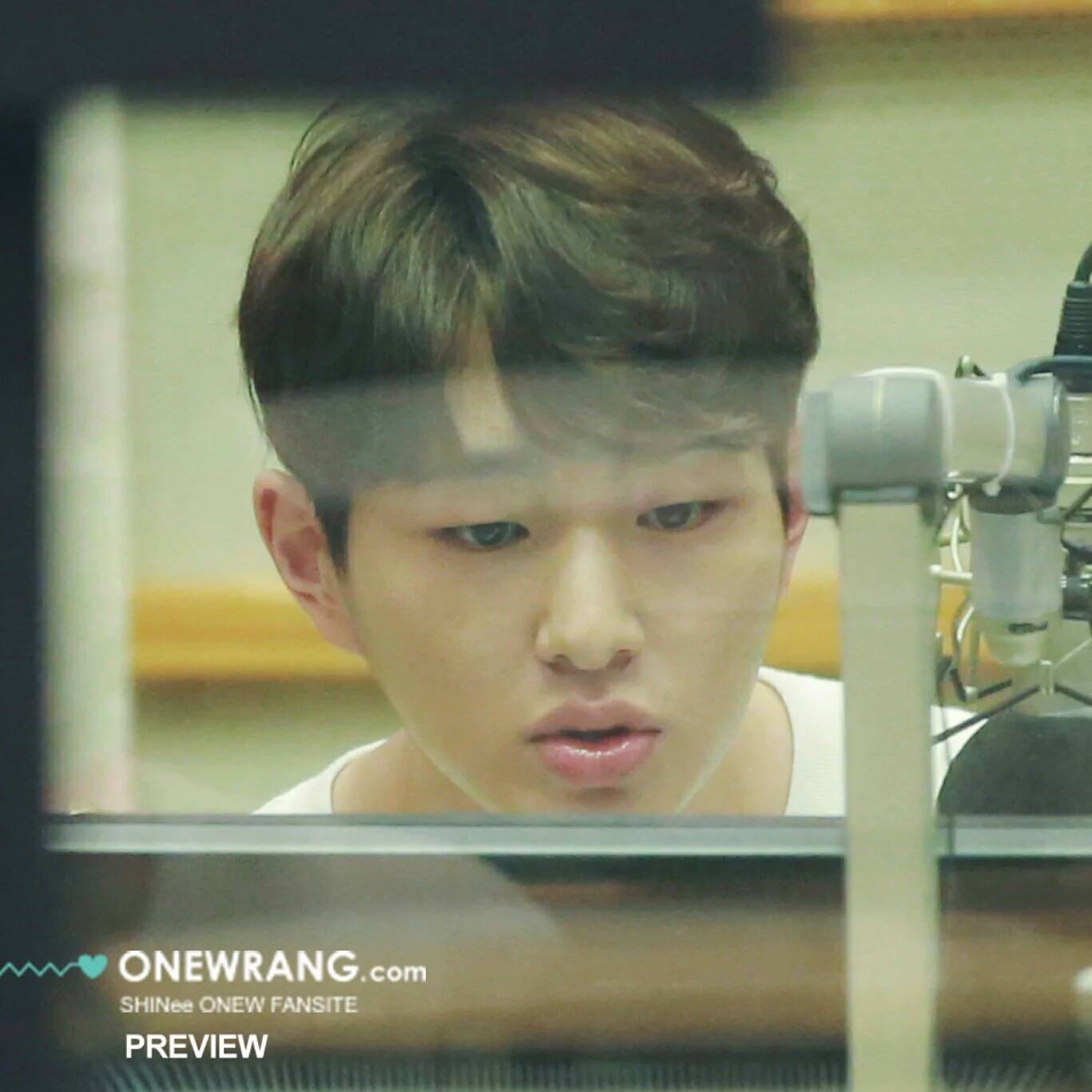 [IMG/160705] Onew @ DJ Especial - KBS Sukira Kiss The Radio 3HNUYwTT