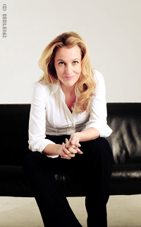 Gillian Anderson 3Ym7EuoW