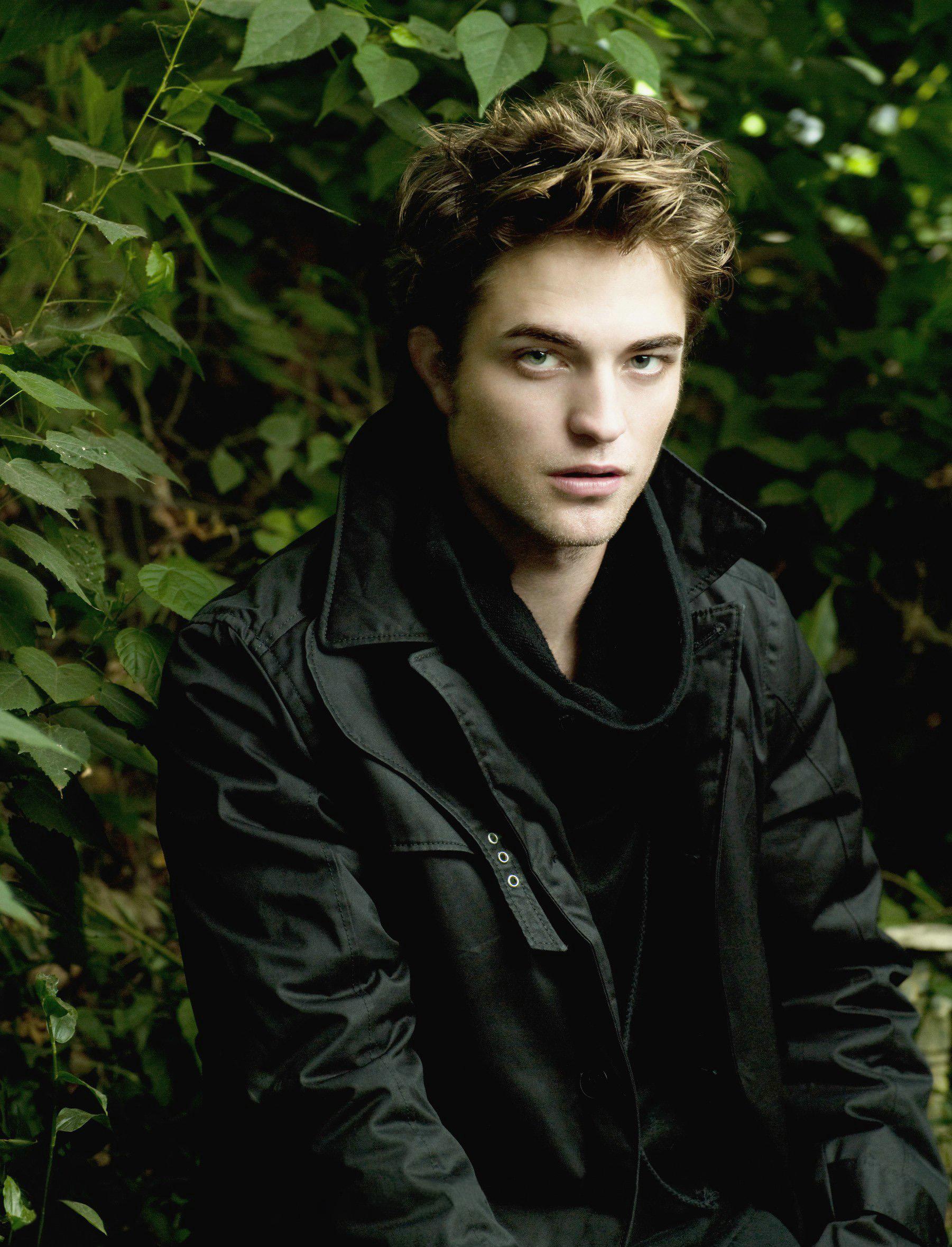 26 Mayo - 6 Fotos HQ de Robert Pattinson para Entertainment Weekly!!! (Photoshoot 2008) 3kQeeQOE