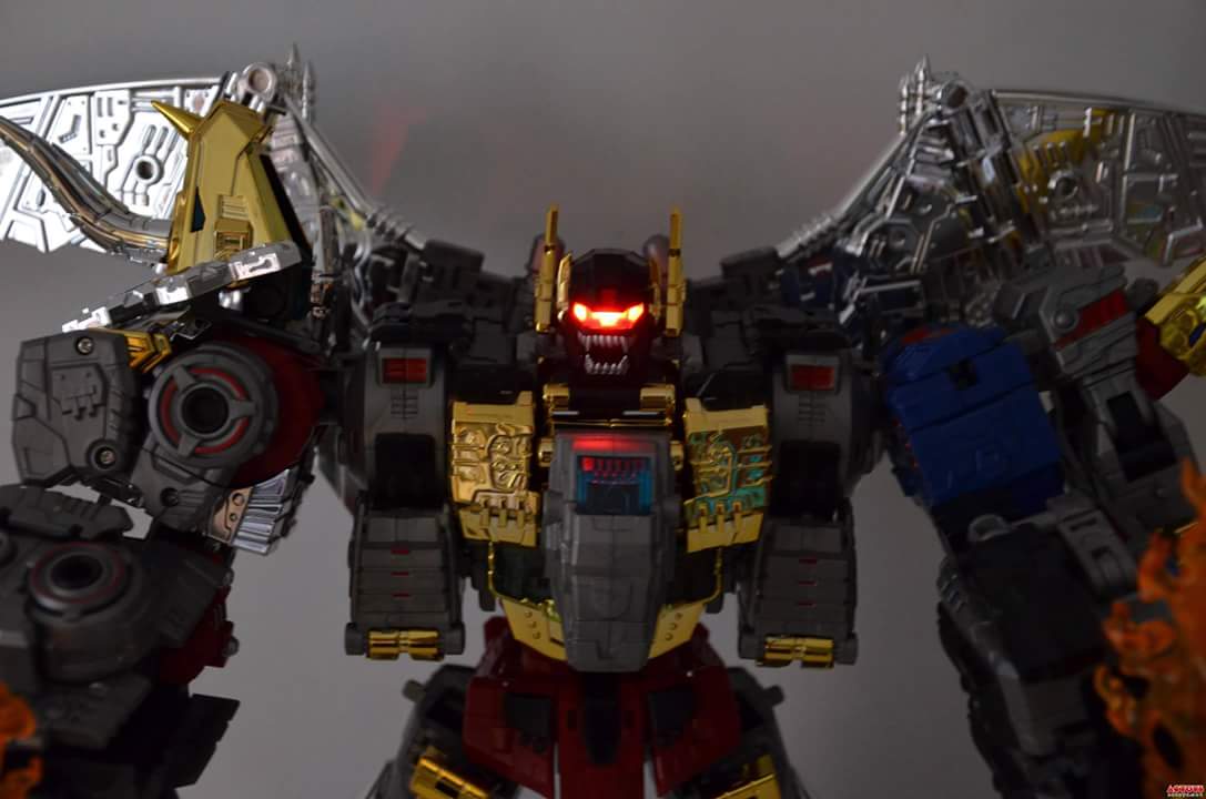 [Toyworld][Zeta Toys] Produit Tiers - Jouet TW-D aka Combiner Dinobots - Page 2 46xD5ouW