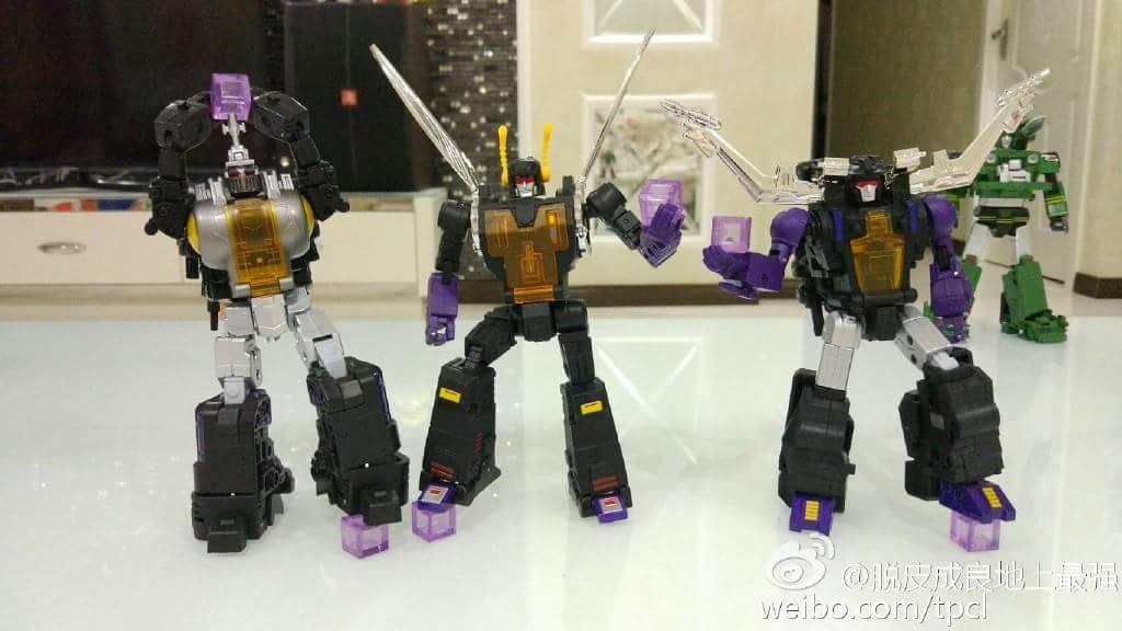 [Fanstoys] Produit Tiers - Jouet FT-12 Grenadier / FT-13 Mercenary / FT-14 Forager - aka Insecticons - Page 4 4IdINAkm