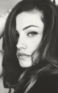 Phoebe Tonkin 4PTRz3cJ