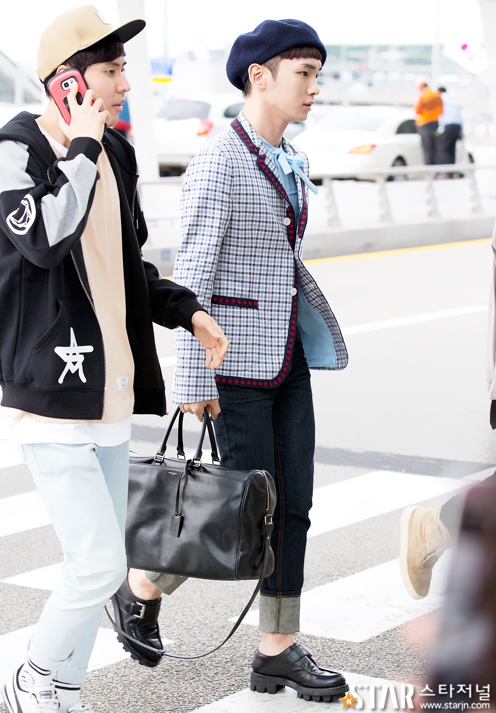 [IMG/160715] Jonghyun, Key @ Aeropuerto Incheon hacia Japón. 4V8UgwZM