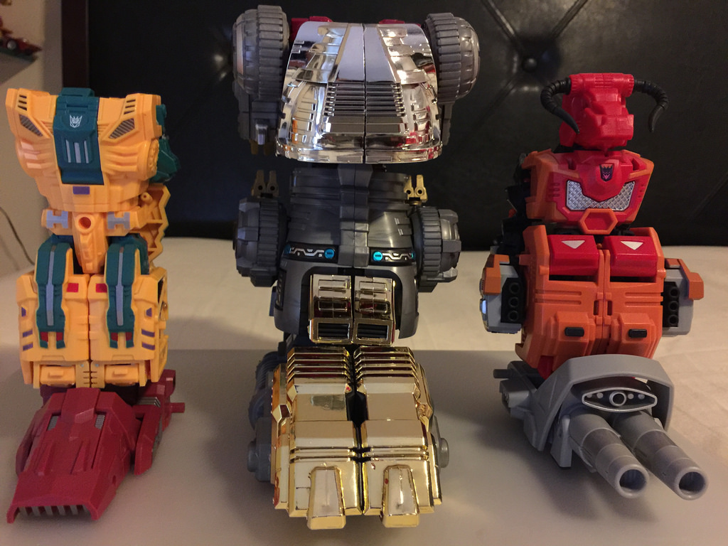 [Combiners Tiers] G-CREATIONS SHURAKING aka COMBINER DINOBOT - Sortie 2015-2016 - Page 2 4VPRMf63