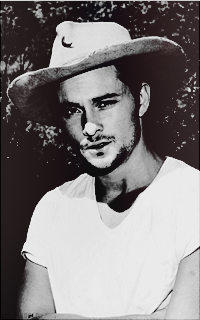 Shiloh Fernandez 4WTPvSk7