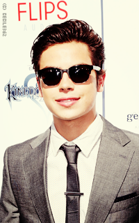 Jake T. Austin 5Q3lIVtR