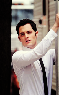 Penn Badgley 5ep4W9WW