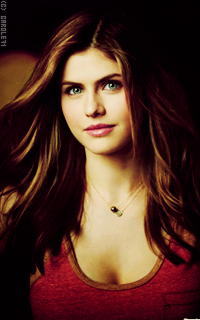 Alexandra Daddario 5x0Mqqxg