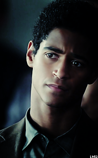 Alfred Enoch  6SWxFi3s