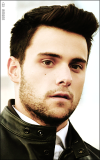 Jack Falahee 6YD6ZNI9