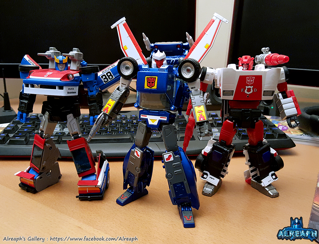 [Masterpiece] MP-25 Tracks/Le Sillage (bleu) ― MP-25L LoudPedal/Tapageur (noir) ― MP-26 Road Rage/Rageuse (rouge) - Page 5 6eVethNg