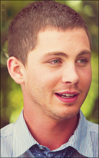 Logan Lerman 73Y1IoKH