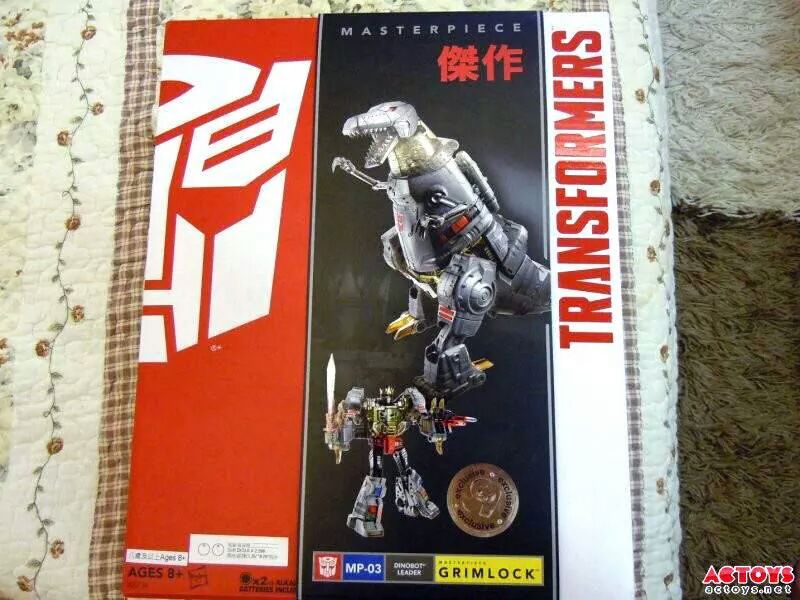 [Masterpiece Hasbro] MP-03 GRIMLOCK - Sortie Mai 2014 7GwfEc51