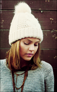 Aimee Teegarden 7LhVWBCL