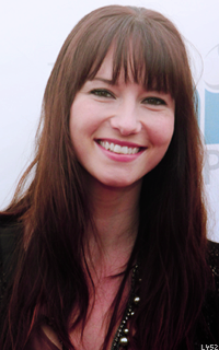 Chyler Leigh 7O4dLgvg